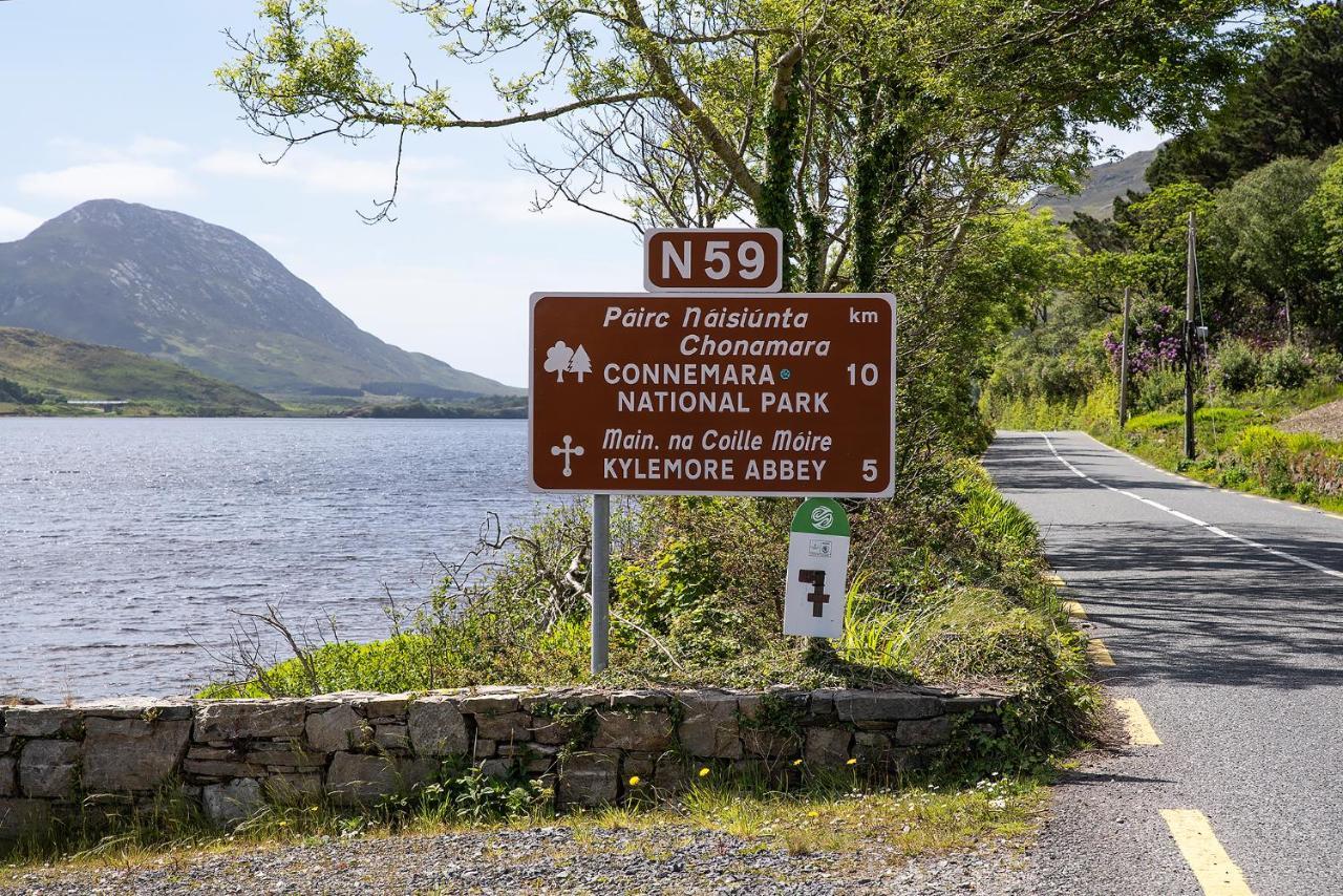 Kylemore House Boutique Apartments - Connemara Suite Экстерьер фото